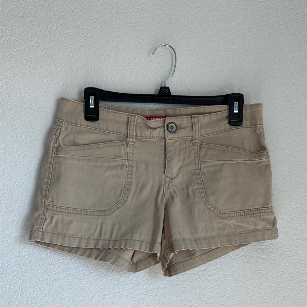 UNIONBAY Tan Cargo Shorts with Classic Design - Picture 3 of 9